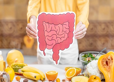 ستة عناصر غذائية لتخفيف الإمساك وتحسين أداء الأمعاء