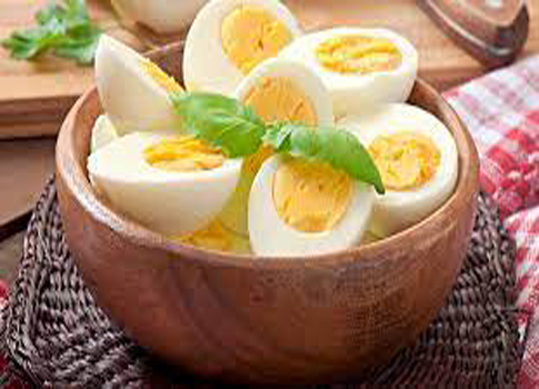 ريجيم البيض المسلوق قد أصبح شائعًا كوسيلة لخسارة الوزن وتحسين اللياقة البدنية.