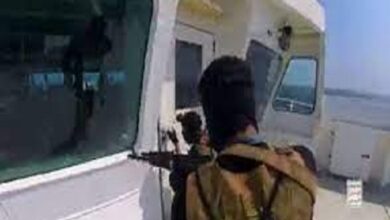 حركة “أنصار الله” اليمنيّة باعتِراضها سُفنًا إسرائيليّة وفُرقاطات بحريّة أمريكيّة وفرنسيّة،