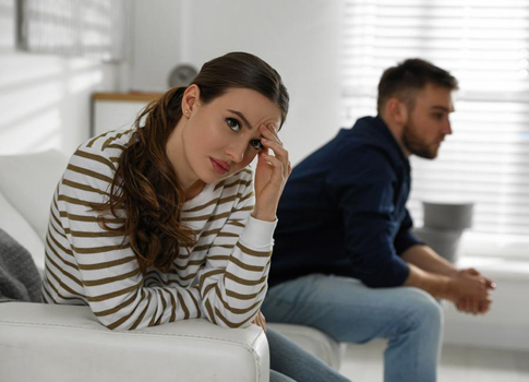 طرق التخلص من الغيرة الشديدة على الزوج حيث تعتبر الغيرة أحد المشاعر الطبيعية في أي حياة زوجية،