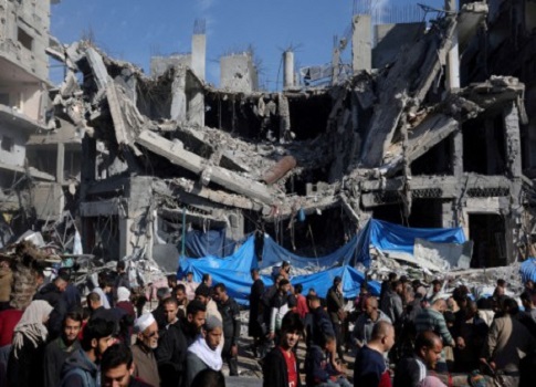 أكدت مصادر مقربة من حركة حماس ومصر وقطر الأربعاء أن الحركة الإسلامية تدرس مقترحا رسميا للتوصل إلى هدنة ت