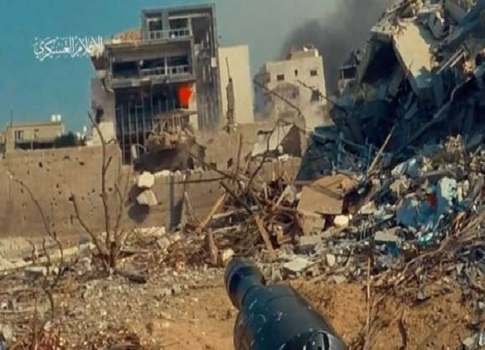 أعلنت الفصائل الفلسطينية استهداف آليات عسكرية وجنود إسرائيليين، ، في شمالي وجنوبي قطاع غزة،