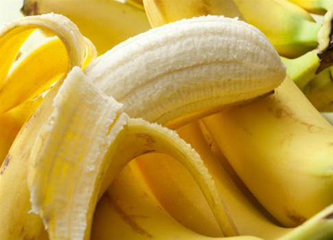 يشكل استخدام الموز في النظام الغذائي لمرضى القولون العصبي موضوع قلق للعديد منهم،