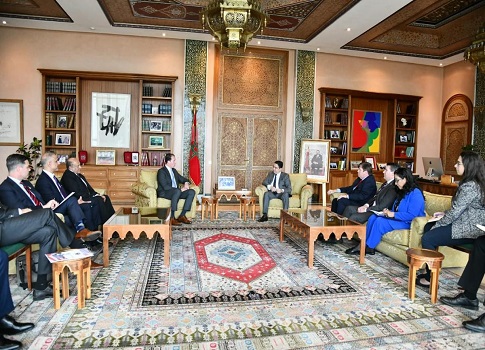 أشاد أعضاء بالكونغرس الأميركي خلال زيارتهم إلى الرباط بريادة العاهل المغربي الملك محمد السادس لصالح السلم والاستقرار الإقليميين،