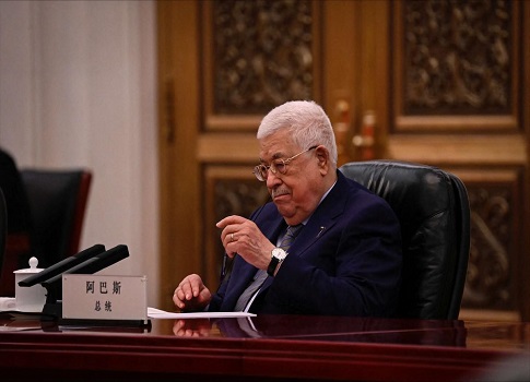 منح الرئيس الفلسطيني محمود عباس الثقة للحكومة الجديدة برئاسة محمد مصطفى لتصبح الحكومة الـ19 في تاريخ البلاد.