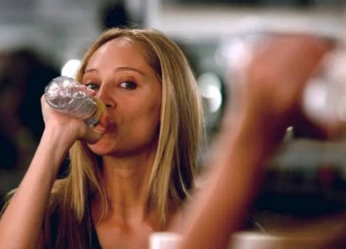 عندما يشعر الشخص بالعطش بشكل مستمر حتى بعد شرب كمية كافية من الماء،