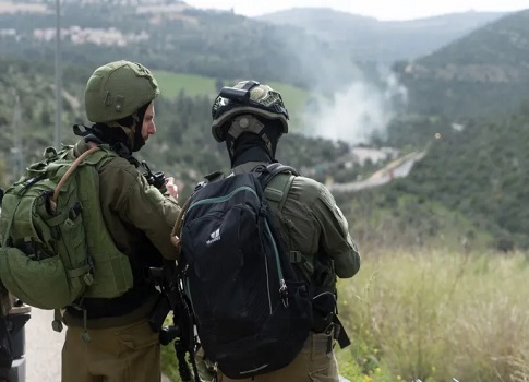  أعلن الجيش الإسرائيلي الأحد أنه استكمل "مرحلة أخرى" في إطار استعداداته "للحرب" عند الحدود مع لبنان حيث يتكثف القصف المتبادل مع حزب الله.