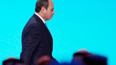 وعد الرئيس المصري عبدالفتاح السيسي الثلاثاء بـ"استكمال وتعميق الحوار الوطني "بالبلاد وتنفيذ توصياته