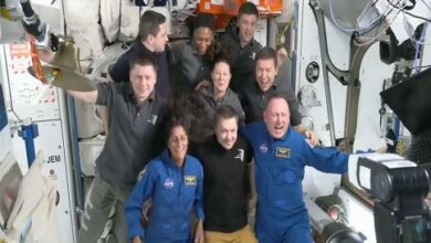 دخل إلى محطة الفضاء الدولية الخميس رائدا فضاء هما الأولان تنقلهما مركبة ستارلاينر التابعة لشركة "بوينغ"،