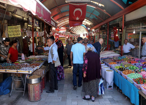 بلغ معدّل ارتفاع التضخم  في تركيا ذروته عند 75.45 في المئة على أساس سنوي في مايو/أيار، مقارنة بـ69.9 في المئة الشهر الماضي،