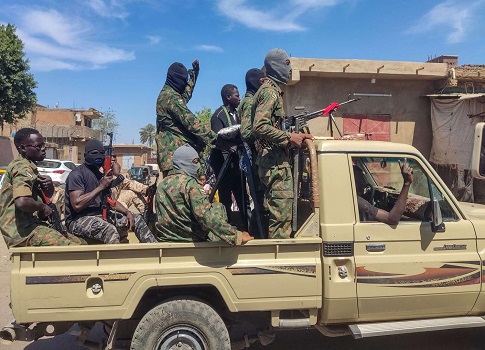 رفض ممثلون للحكومة السودانية المتحالفة مع الجيش عقد لقاء مباشر مع سياسيين بارزين خلال مؤتمر استضافته القاهرة  السبت