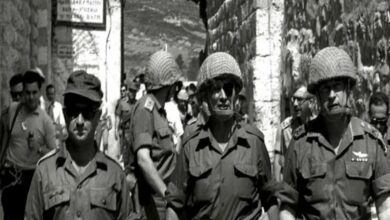 نهاية حرب الأيام الستة بهزيمة العرب واحتلال إسرائيل للقدس الشرقية وهضبة الجولان السورية وشبه جزيرة سيناء المصرية.