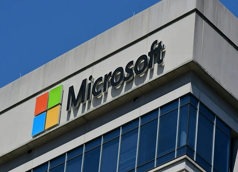 «مايكروسوفت» تعزز أمان «أزور» بشريحة سيبرانية متطورة لمواجهة الهجمات الإلكترونية المتزايدة وحماية الخوادم عالمياً.