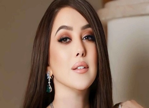 نفت الفنانة السورية كندة علوش بشكل قاطع الشائعات التي تداولت حول انفصالها عن زوجها الفنان المصري عمرو يوسف.