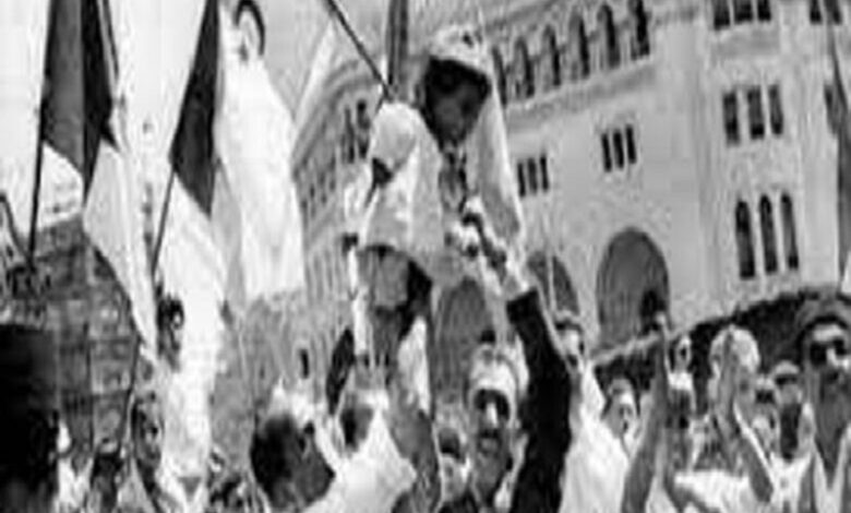 قيام الجمهورية الجزائرية.