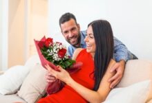 السند الحقيقي للزوجة هو زوجها؛ شريك حياتها الذي يكون بمثابة ظهرها الداعم وأمانها في الأوقات الصعبة