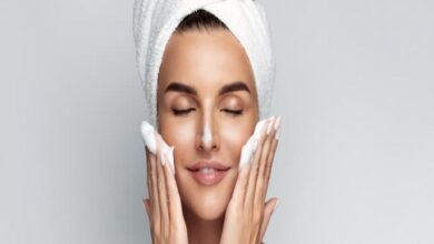 غسول للبشرة الحساسة : أهم مكوناته وكيفية استخدامه!