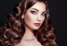 فوائد زيت النعناع للشعر كثيرة: إنه سر نعومة خصلاتكِ ولمعانها