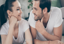 إن كنت تتساءلين من هي المرأة التي يخشى الرجل فراقها، هناك 4 صفات تجعل الرجل يتعلّق بك أكثر ويخشى خسارتك وتكوني محطّ إهتمامه.