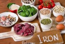 يتساءل الكثيرون عن الأطعمة التي تحتوي على نسبة من الحديد تفوق تلك الموجودة في السبانخ. هناك العديد من الأطعمة التي توفر كميات أكبر من هذا المعدن المهم لصحة الجسم