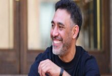 كشف المطرب والملحن المصري عمرو مصطفى عن تجربته الشخصية مع مرض السرطان، مؤكدًا أنه لم يتعامل مع المرض كأزمة،