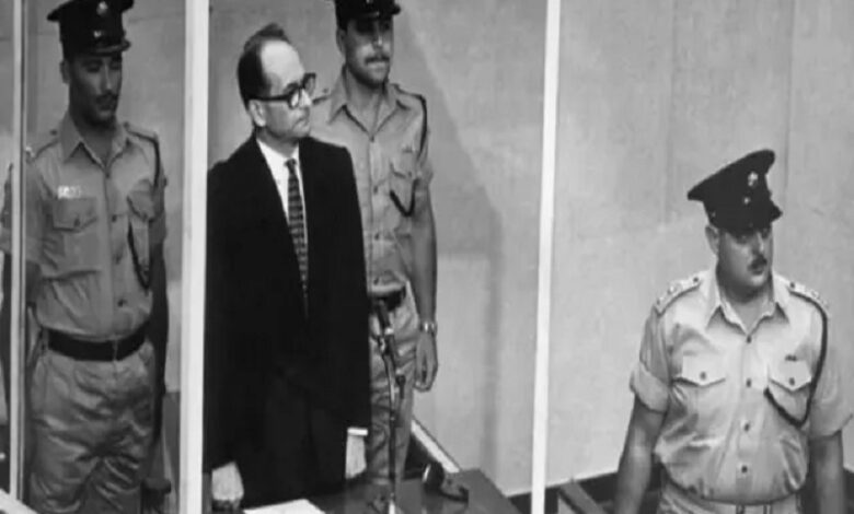 انتهاء محاكمة النازي أدولف إيخمان في إسرائيل، حيث أدين بارتكاب جرائم حرب وجرائم ضد الإنسانية تجاه اليهود.