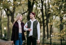 الانسجام هو علاقة إيجابية أو رابطة تربط شخصين معاً، والانسجام بين الزوجين يعني التوافق العميق والتفاهم