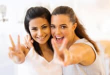 في معنى الصداقة التي تعتبر إحدى القيم الإنسانية والاجتماعية الراقية التي تجمع بين شخصين أو أكثر على أساس المودة والثقة