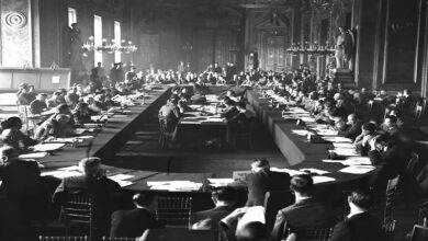 الحلفاء يعقدون مؤتمرًا لبحث محاكمات الحرب العالمية الثانية ويصدرون إعلان سانت جيمس.