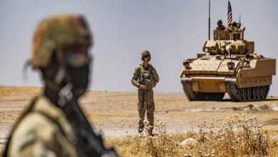 الجيش الأميركي يبدأ نقل سجناء «داعش» من سوريا إلى العراق