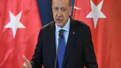 أشاد الرئيس التركي رجب طيب أردوغان، بصمود الفلسطينيين في قطاع غزة وعدم خضوعهم للظالم، مؤكدا أنهم “يشكلون بإيمانهم قدوة لجميع المسلمين”.