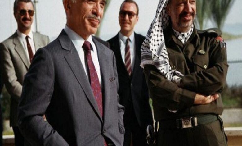 الملك حسين يعلن انتهاء العمل بالاتفاق الأردني / الفلسطيني الذي تم توقيعه في عام 1985.