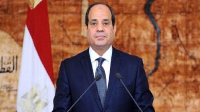  قال الرئيس المصري عبد الفتاح السيسي، مساء الخميس، إن بلاده “لا تزال تحاول القيام بجهود وساطة مخلصة وأمينة لوقف الحرب الدائرة بالمنطقة”.