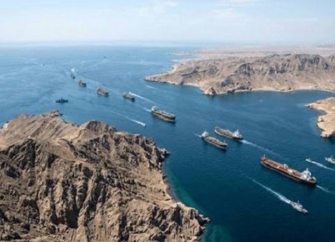 البنتاغون” يدرس إرسال سفن حربية إضافية إلى الشرق الأوسط استعدادا لمرافقة ناقلات النفط عبر مضيق هرمز
