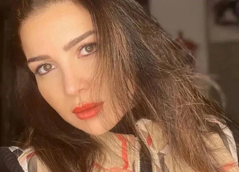 خروج مي عز الدين من المستشفى واستكمال علاجها في المنزل