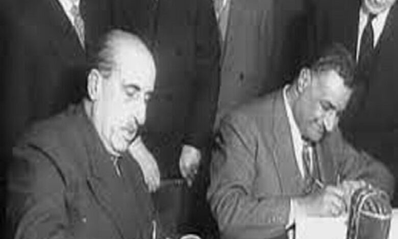 الإعلان عن الدستور المؤقت للجمهورية العربية المتحدة من دمشق وذلك بعد اتحاد مصر وسوريا.