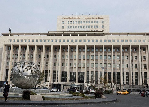 في خطوة تاريخية" في مسار العلاقات السورية الأميركية، أعلن المبعوث الخاص إلى سوريا، توماس باراكاليوم ، عن إعادة تفعيل حساب مصرف سوريا المركزي