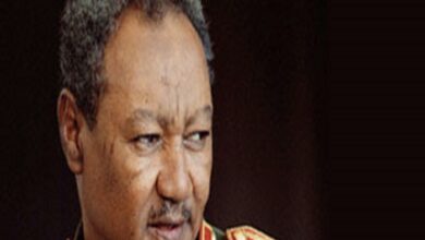 - الإطاحة بالمشير جعفر نميري بعد اضطرابات دامت لعدة أيام في السودان.