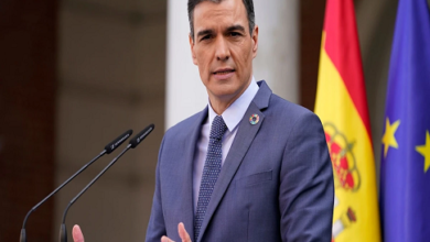 اسبانيا تردّ على تهديدات البنتاغون  فقد أعلن رئيس الوزراء الإسباني أنّه لا يشعر بأي «قلق» بعد أن كشفت تقارير إعلامية أنّ مسؤولين أميركيين يدرسون تعليق عضوية إسبانيا في حلف (الناتو).