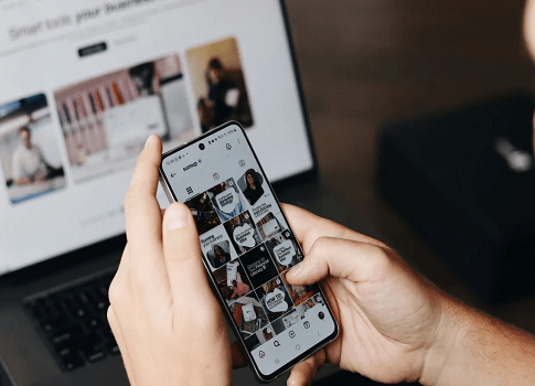 - أعلنت منصة إنستغرام عن إطلاق خاصية جديدة تتيح للمستخدمين تعديل تعليقاتهم بعد نشرها، وذلك لتقليل الحاجة إلى حذف التعليق وإعادة كتابته