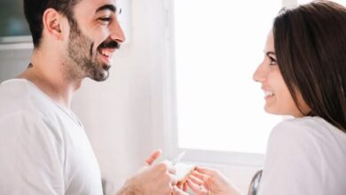 الاستقلال العاطفي في العلاقة الزوجية هو نضج عاطفي يثري العلاقة، وهو القدرة على تنظيم مشاعرك والشعور بالرضا عن نفسك،