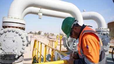 لم تكشف أزمة مضيق هرمز عن هشاشة الاقتصاد العراقي فحسب، بل أعادت إلى الواجهة سؤالا ظل العراقيون يطرحونه منذ أكثر من عقدين